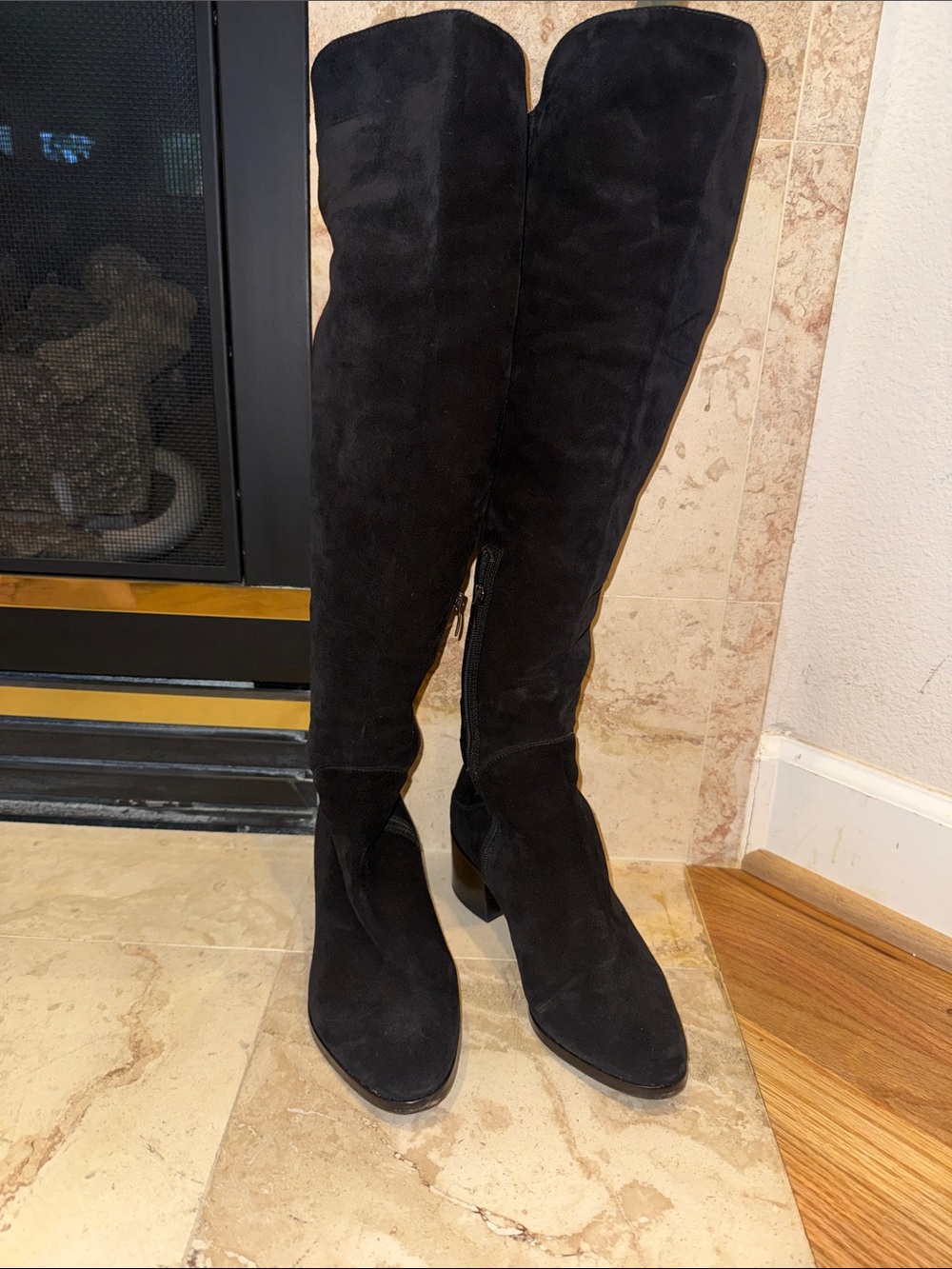 Women's Black Over-the-Knee Suede Boots
Via Spiga brand .